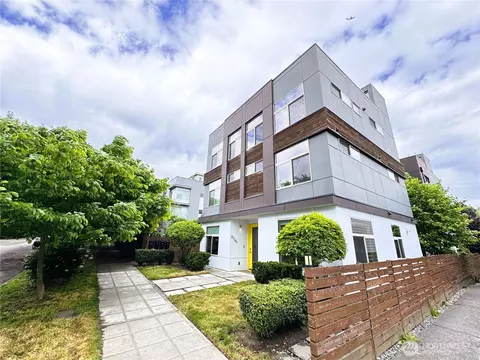 4114 Linden Ave N #A, Seattle, WA 98103