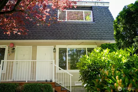 19712 50 Ave W #1, Lynnwood, WA 98036