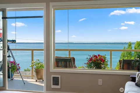 415 N State St #303, Bellingham, WA 98225