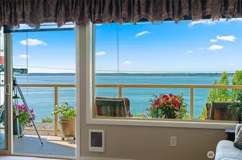 415 N State St #303, Bellingham, WA 98225