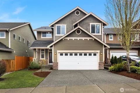 12871 NE 198th Pl, Woodinville, WA 98072