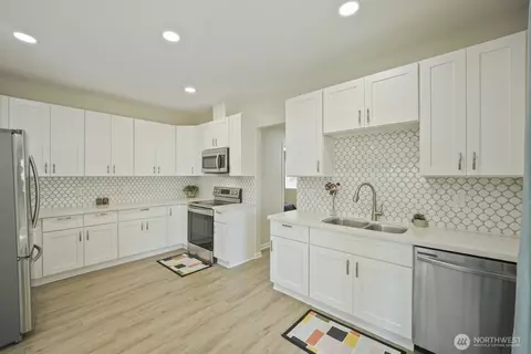 3611 E I St, Tacoma, WA 98404