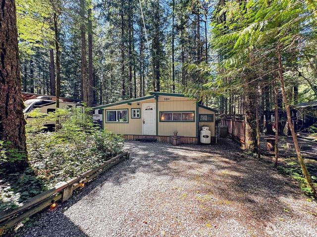 107 3 Sunset Cir, Deming, WA 98244