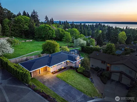 17833 3rd Pl SW, Normandy Park, WA 98166