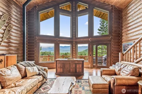 20713 Pelton Pl, Leavenworth, WA 98826