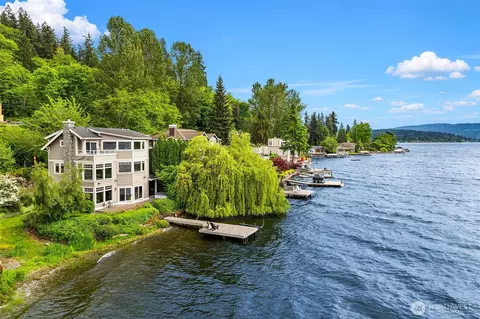 2033 E Lake Sammamish Pkwy NE, Sammamish, WA 98074