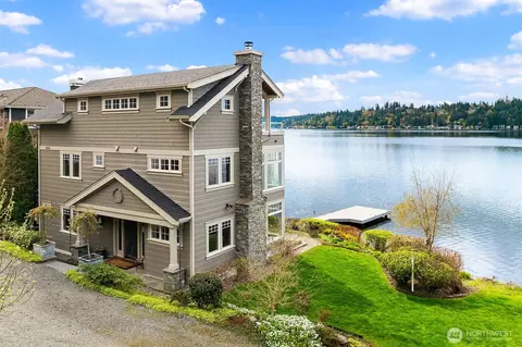 2033 E Lake Sammamish Pkwy NE, Sammamish, WA 98074