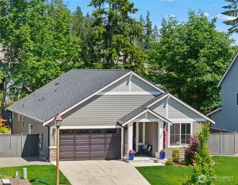 18599 Sawgrass Dr NE, Poulsbo, WA 98370