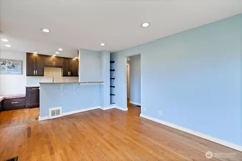 Living - 2905 E Olive St, Seattle, WA 98122 photo 4 of 4