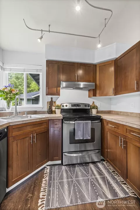 Kitchen - 3915 SE 243rd Pl SE #K301, Bothell, WA 98021 photo 3 of 3
