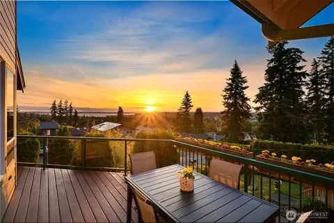 1212 Toledo St, Bellingham, WA 98229