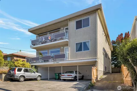 4324 Phinney Ave N #1, Seattle, WA 98103