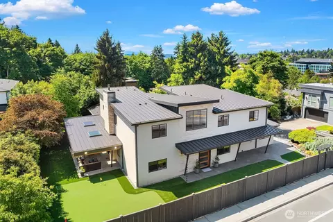 107 6th St S, Kirkland, WA 98033