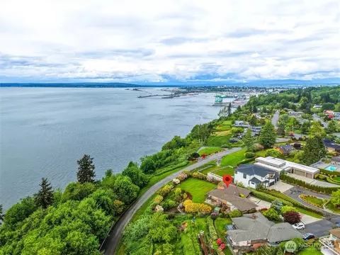 View/Area - 531 View Ridge Dr, Everett, WA 98203 photo 2 of 5