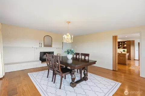 Dining - 531 View Ridge Dr, Everett, WA 98203 photo 3 of 3