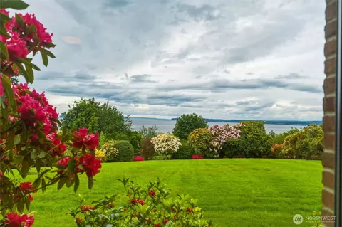 View/Area - 531 View Ridge Dr, Everett, WA 98203 photo 3 of 5