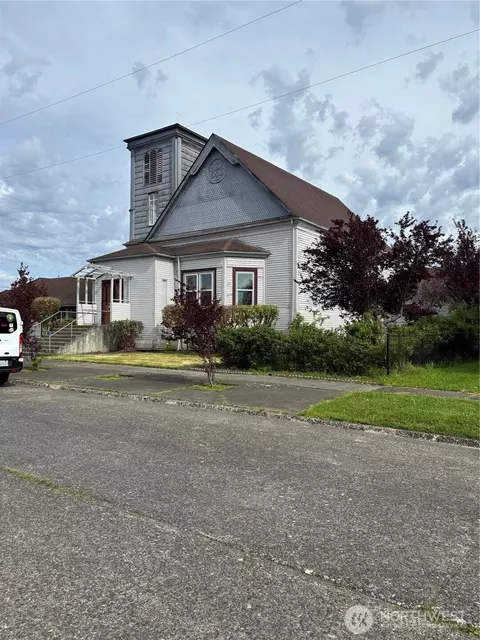 807 W 1st St, Aberdeen, WA 98520
