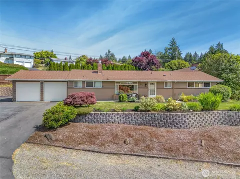 8802 41st St W, University Place, WA 98466