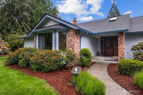 23625 SE 225th St, Maple Valley, WA 98038