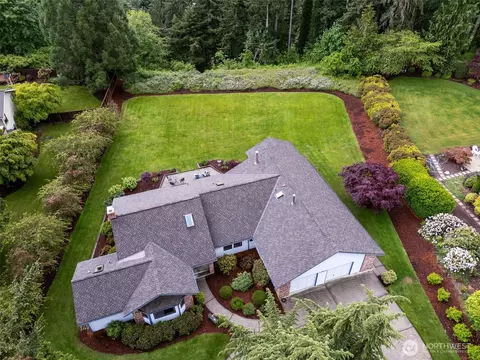 23625 SE 225th St, Maple Valley, WA 98038