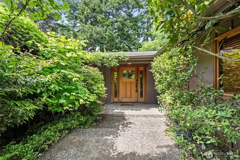 13002 NE 3rd St, Bellevue, WA 98005