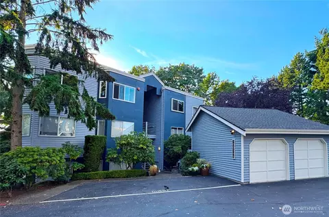 10834 NE 68th St #B5, Kirkland, WA 98033