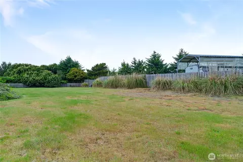 20 Haven Ln, Copalis Beach, WA 98535