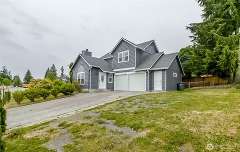 Exterior - 8802 8th Ave W, Everett, WA 98204 photo 2 of 5
