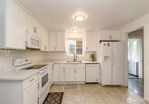 Kitchen - 8802 8th Ave W, Everett, WA 98204 photo 1 of 4