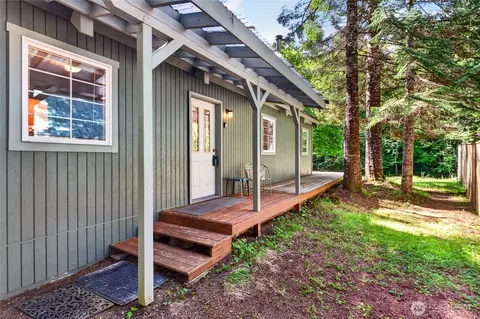 Exterior - 52225 SE 496th Pl, Greenwater, WA 98022 photo 4 of 12