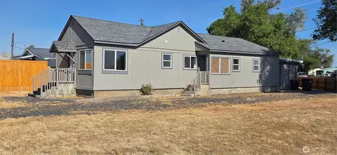 9840 Olympic Dr NE, Moses Lake, WA 98837