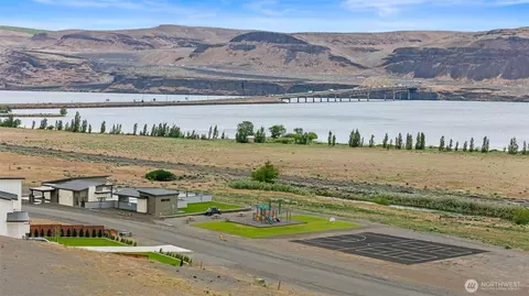 501 Bridgeview Dr, Vantage, WA 98950