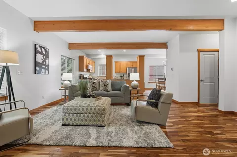 6604 198th Pl SW, Lynnwood, WA 98036