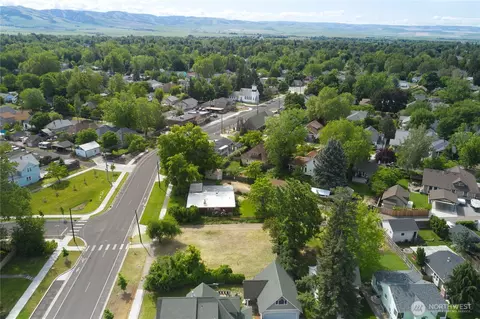 712 S Park St, Walla Walla, WA 99362
