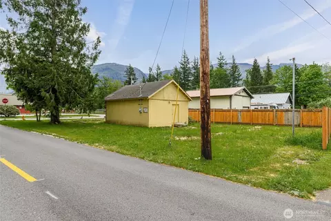 920 Orchard Ave, Gold Bar, WA 98251
