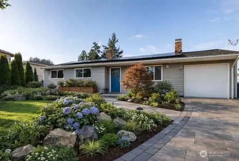 9215 9th Ave SW, Seattle, WA 98106