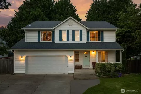 302 Pine St, Woodland, WA 98674