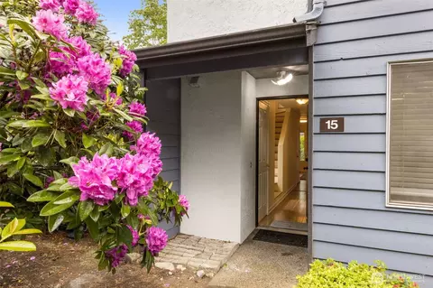 280 Newport Wy Nw NW #B15, Issaquah, WA 98027