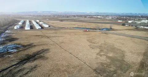 1201 W Umptanum Rd, Ellensburg, WA 98926