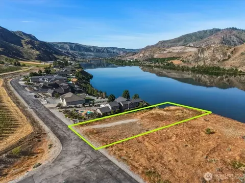 33 S Shore Dr, Orondo, WA 98843