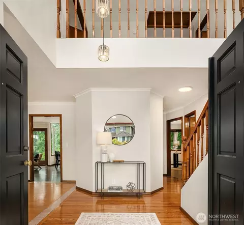 Entry Way - 10336 NE 201st Pl, Bothell, WA 98011 photo 2 of 2