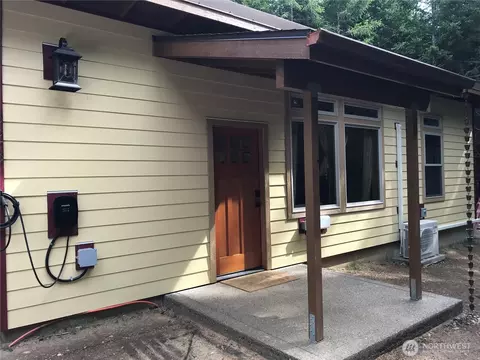 323 E Pickering Rd, Shelton, WA 98584