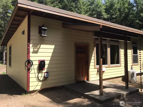 323 E Pickering Rd, Shelton, WA 98584