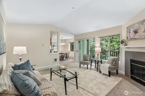 18930 Bothell Everett Hwy #E301, Bothell, WA 98012
