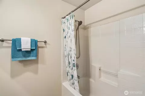 Bath - 18930 Bothell Everett Hwy #E301, Bothell, WA 98012 photo 2 of 3