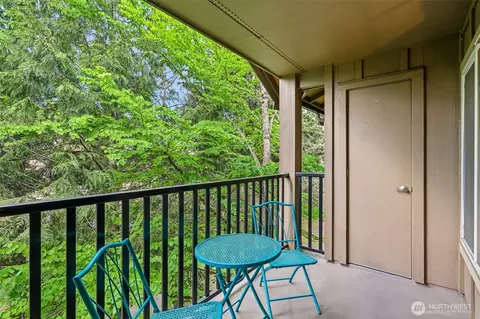 Exterior - 18930 Bothell Everett Hwy #E301, Bothell, WA 98012 photo 3 of 8