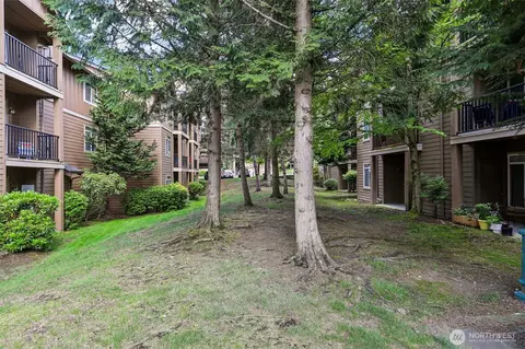 Exterior - 18930 Bothell Everett Hwy #E301, Bothell, WA 98012 photo 4 of 8