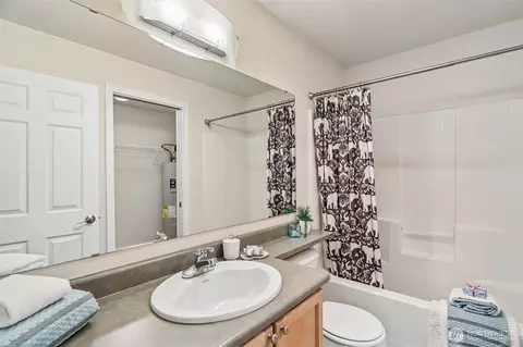 Bath - 18930 Bothell Everett Hwy #E301, Bothell, WA 98012 photo 1 of 3