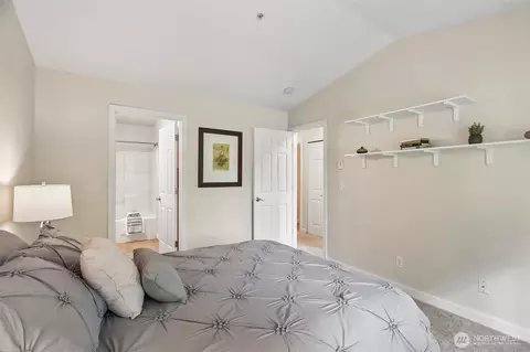Bedroom - 18930 Bothell Everett Hwy #E301, Bothell, WA 98012 photo 2 of 5