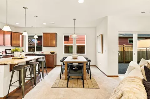 4843 Shelby Pl, Mount Vernon, WA 98274